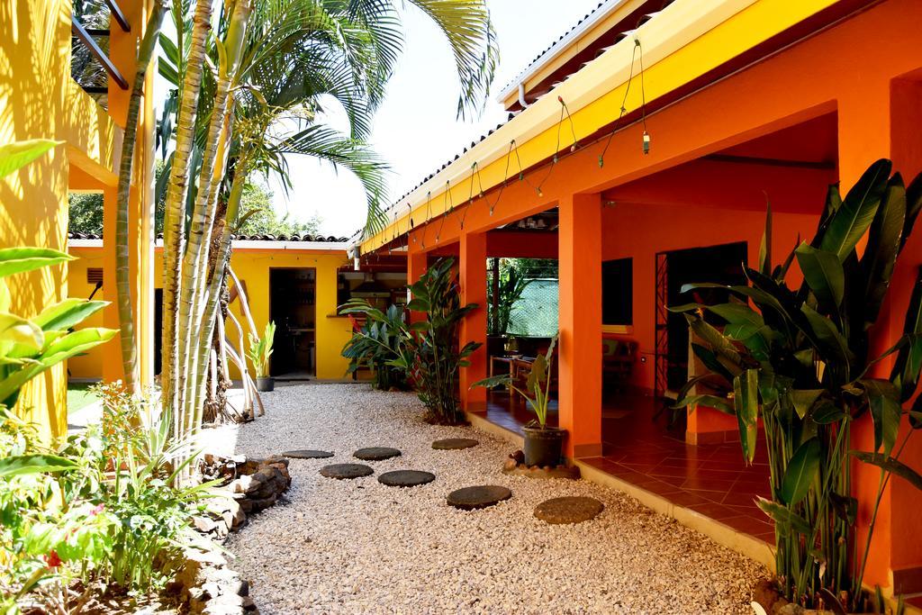 Hotel Mediterraneo Плая Авеляна Екстериор снимка